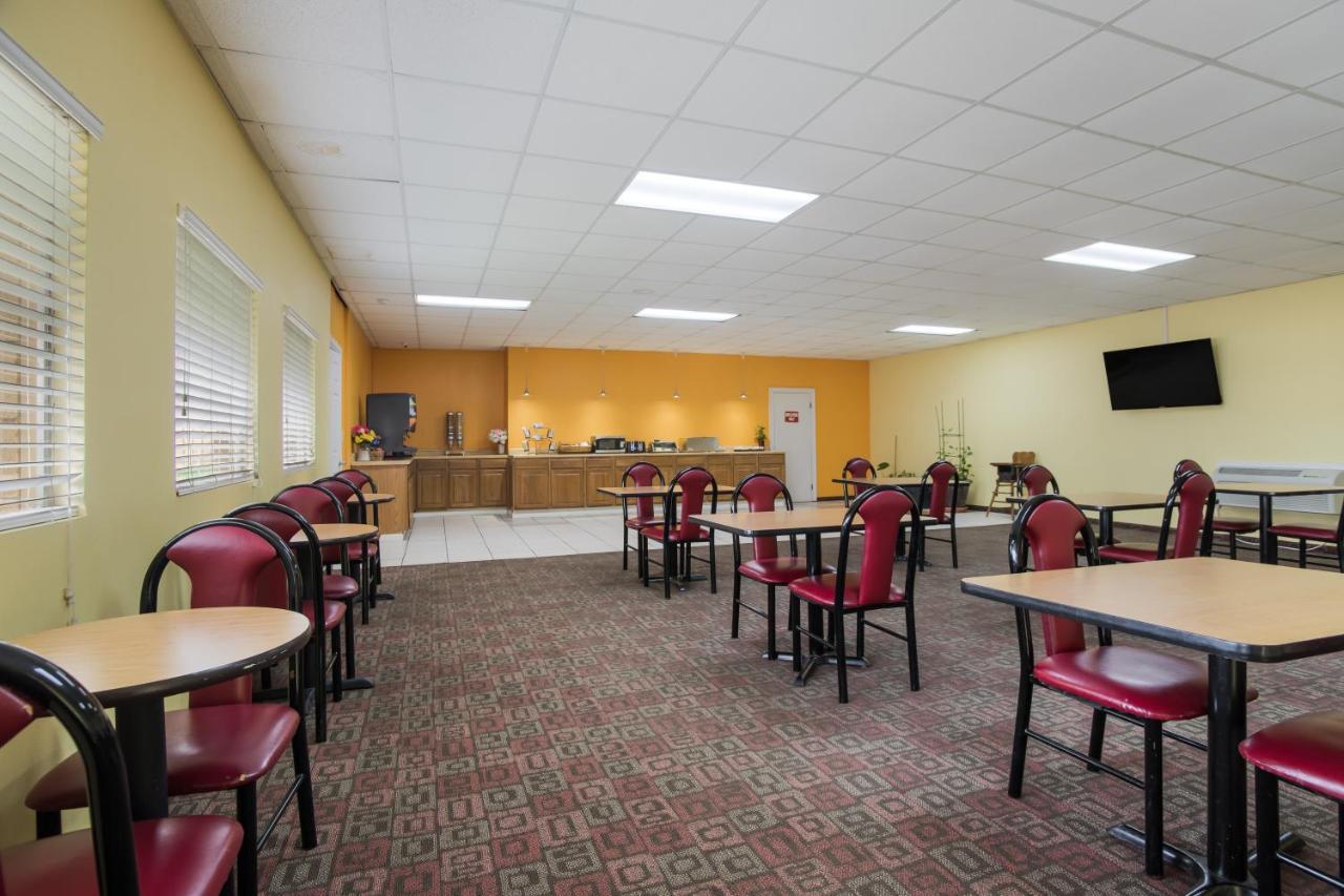Americas Best Value Inn Tulsa I-44 Oakhurst Extérieur photo