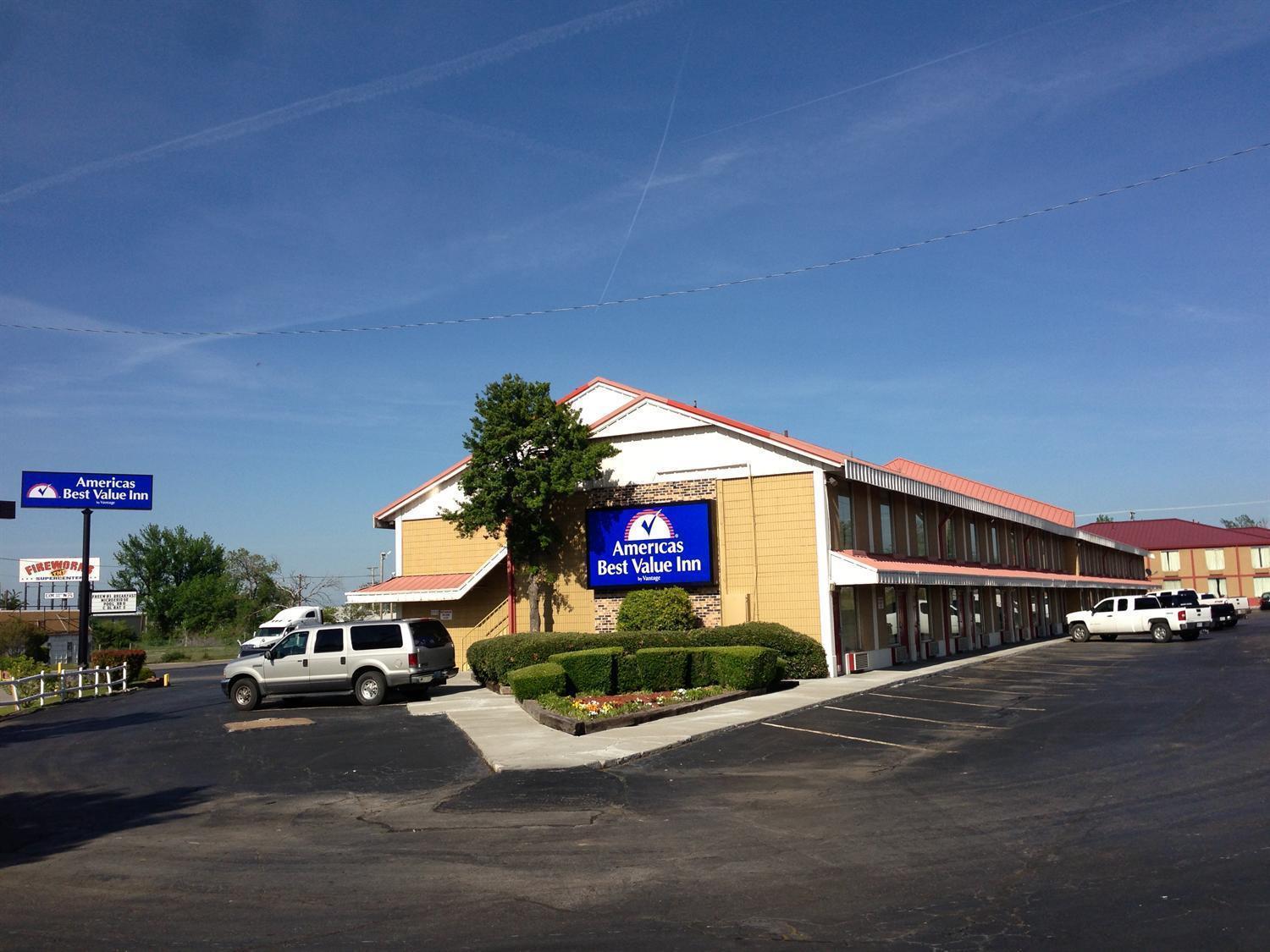 Americas Best Value Inn Tulsa I-44 Oakhurst Extérieur photo