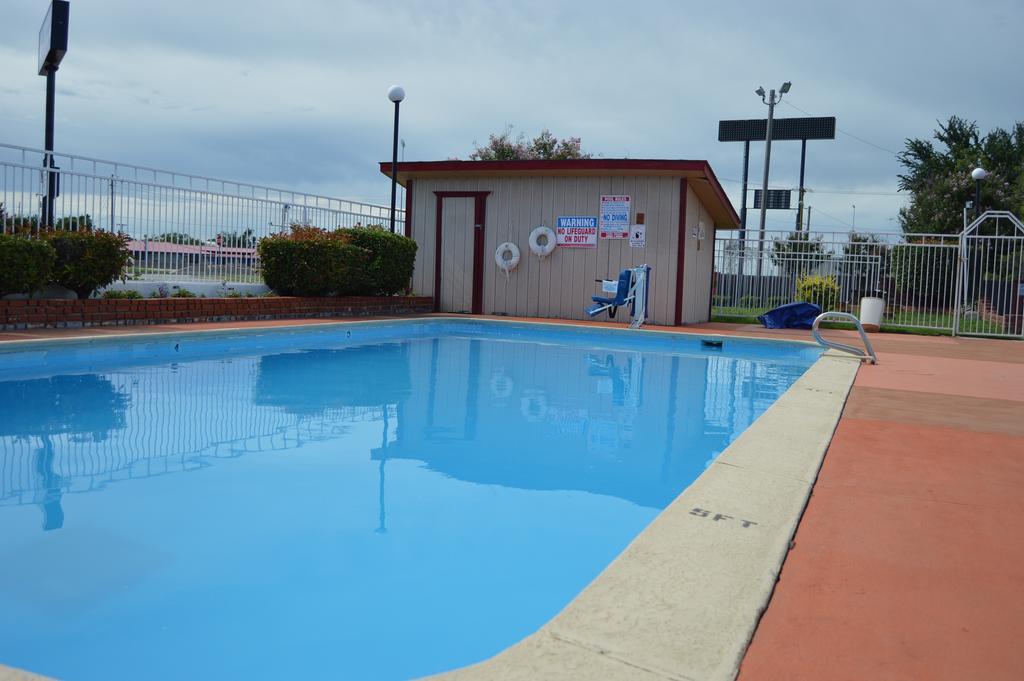 Americas Best Value Inn Tulsa I-44 Oakhurst Extérieur photo