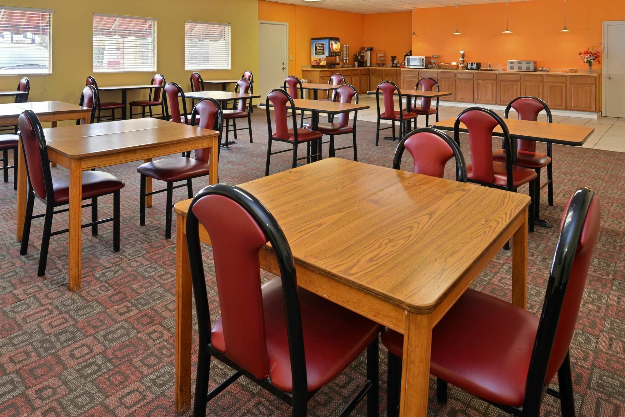 Americas Best Value Inn Tulsa I-44 Oakhurst Extérieur photo