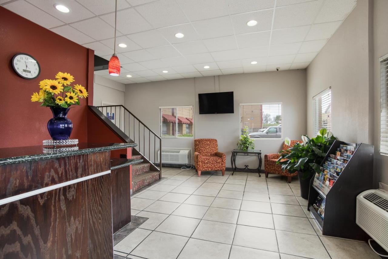 Americas Best Value Inn Tulsa I-44 Oakhurst Extérieur photo