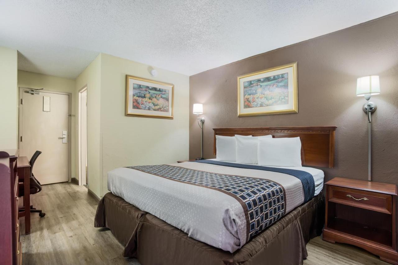 Americas Best Value Inn Tulsa I-44 Oakhurst Extérieur photo